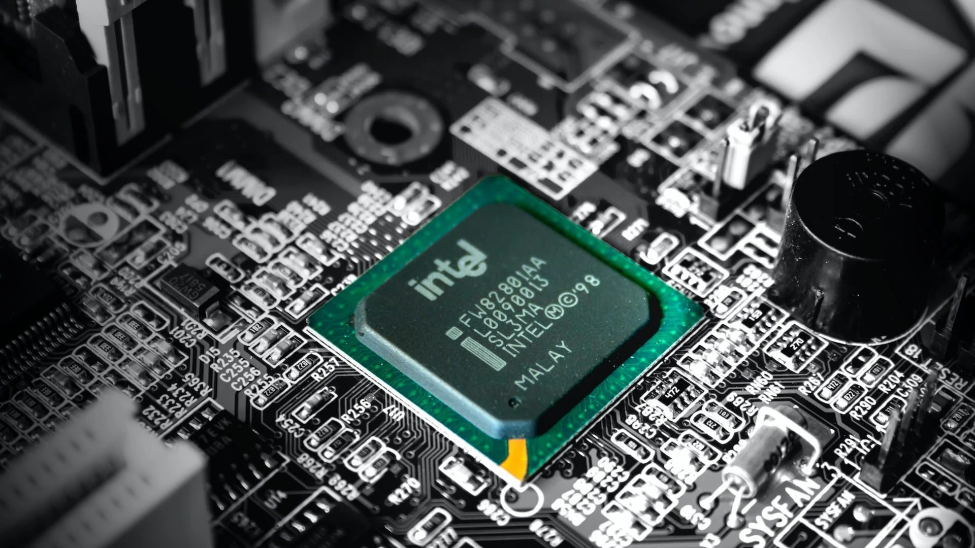Новый рекорд частоты от Intel: замечен процессор с тактовой частотой ...