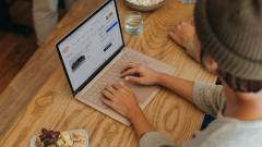 работа за ноутбуком