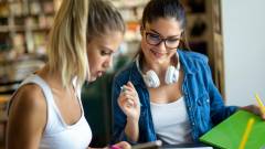 дівчата-студентки