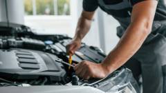 ремонт двигуна в автомобілі