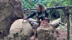 археологиня за роботою