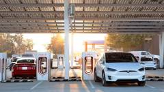 зарядні станції Tesla